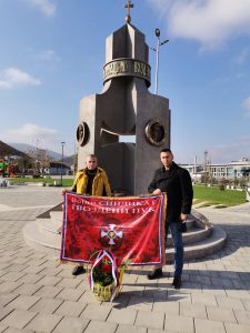 Read more about the article ПОЛАГАЊЕ ВЕНАЦА НА СПОМЕНИК ГВОЗДЕНОМ ПУКУ У ПРОКУПЉУ