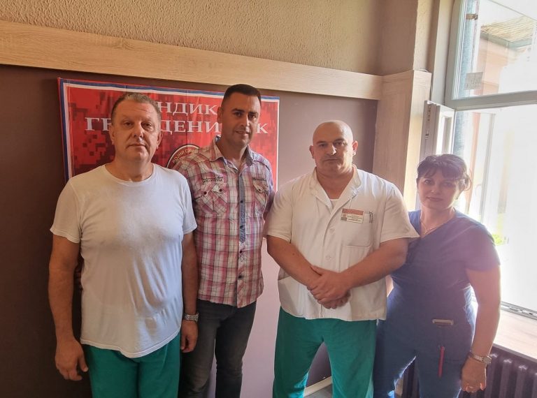 Read more about the article ОТВОРЕНА ЈЕ КАНЦЕЛАРИЈА У ВОЈНОЈ БОЛНИЦИ У НИШУ