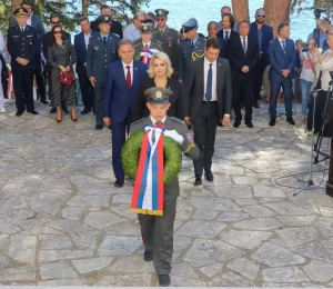 Read more about the article Централна државна комеморативна свечаност одавања почасти и полагања венаца поводом 106. година од искрцавања српске војске на острва Крф и Видо
