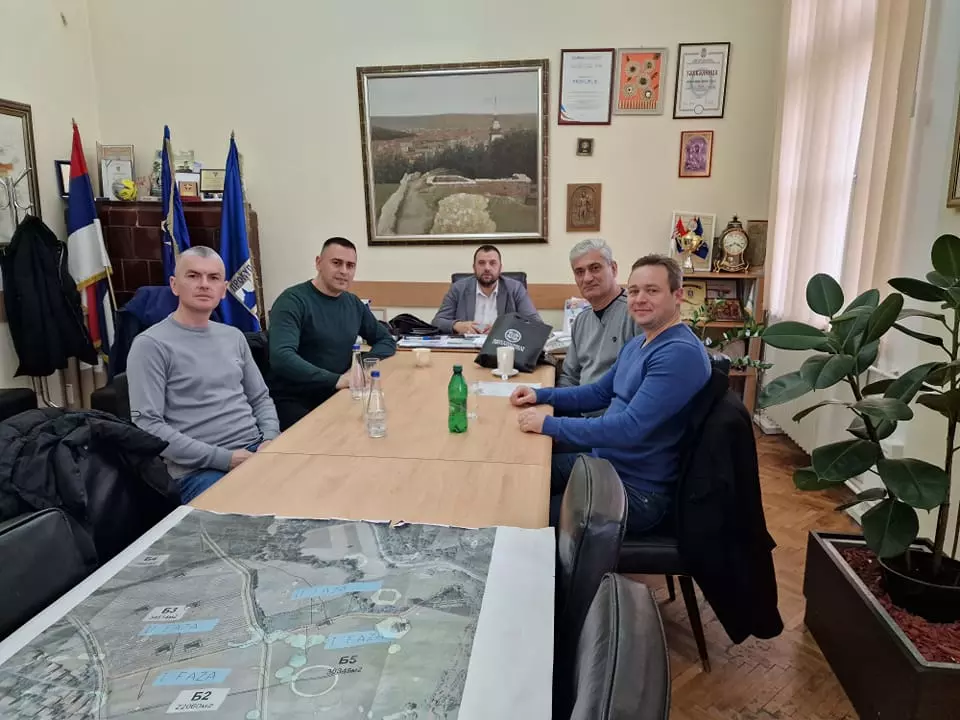 You are currently viewing ГРАДОНАЧЕЛНИК И ПРЕДСЕДНИК СКУПШТИНЕ ГРАДА ПРОКУПЉА ПОСТАЛИ ПОЧАСНИ ЧЛАНОВИ ВОЈНОГ СИНДИКАТА ГВОЗДЕНИ ПУК