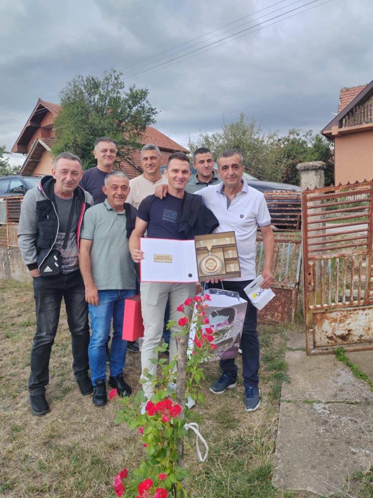 Read more about the article ИСПРАЋАЈ ПЕНЗИОНЕРА У СГ РАВЊАК У КРУШЕВЦУ